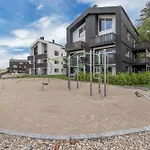 Sunset Bay Penthouse 아파트