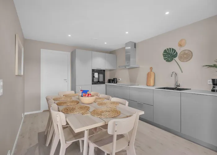 Sunset Bay Penthouse Apartment